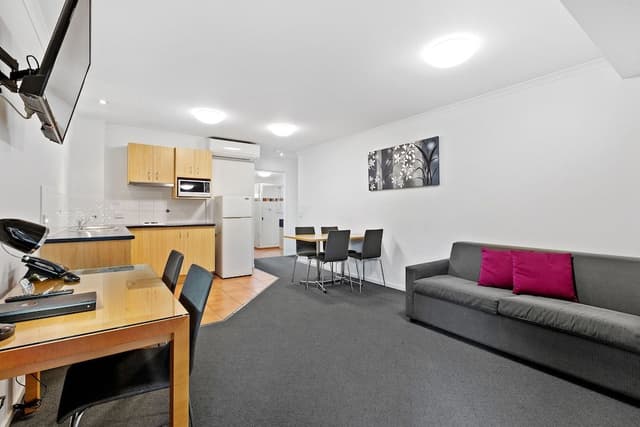 Family Suite with Kitchenette
