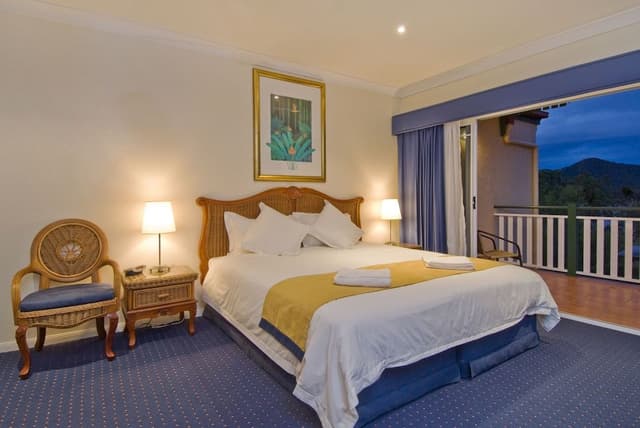 Standard Lake-view, 3 Bedroom Apartment