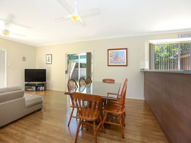 Four Bedroom Holiday House