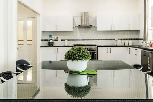 Economy House, 6 Bedrooms