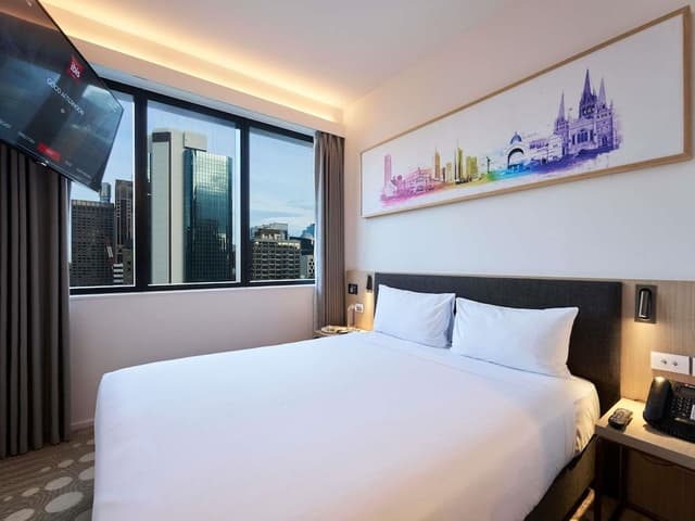 Room, 1 Queen Bed (Compact)