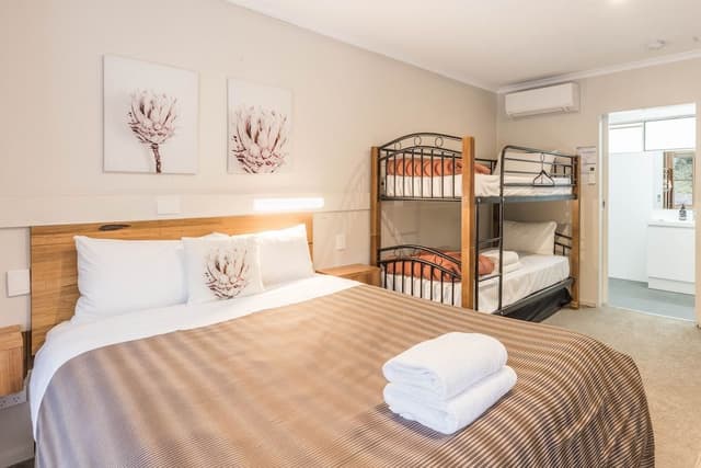 Family Suite, 1 Bedroom, Non Smoking, Kitchenette
