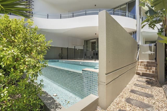 3 Bedroom Swim Up Apartment
