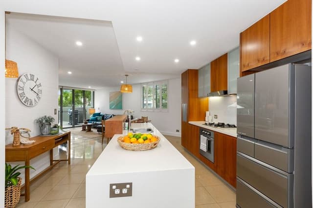 3 Bedroom Swim Up Apartment