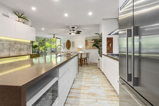 3 Bedroom Swim Up Apartment