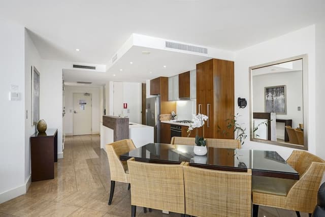 3 Bedroom Swim Up Apartment