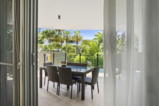 3 Bedroom Swim Up Apartment