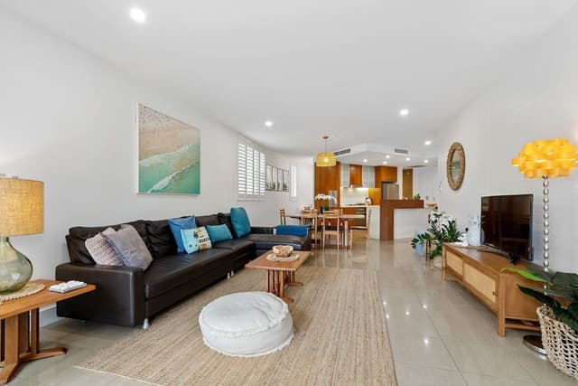 3 Bedroom Swim Up Apartment