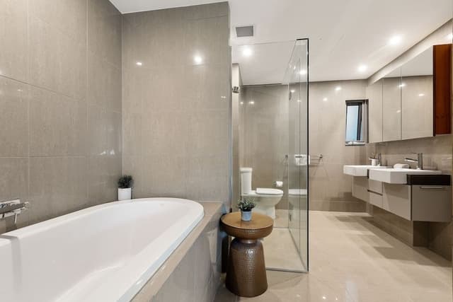 3 Bedroom Swim Up Apartment