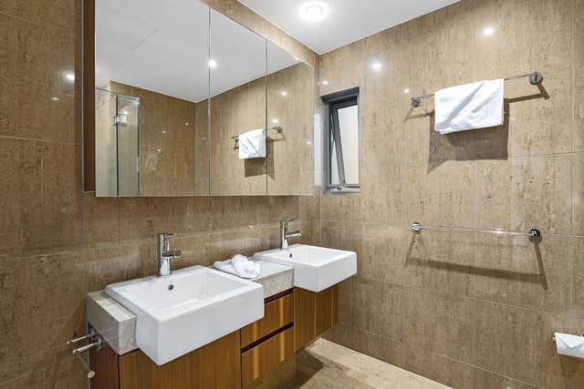 3 Bedroom Swim Up Apartment