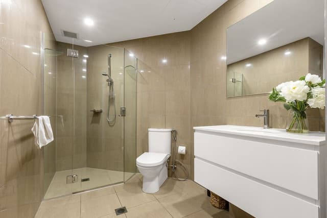 3 Bedroom Swim Up Apartment
