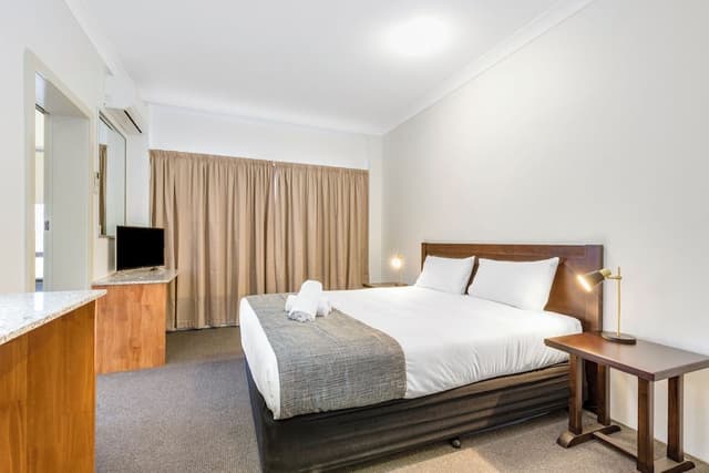 Hotel Suite King