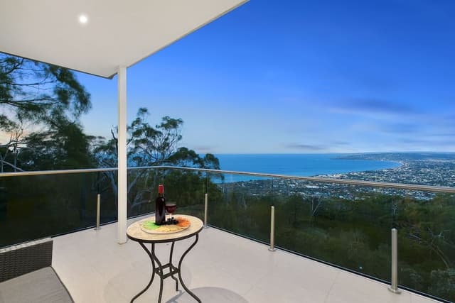 Superior Studio, 1 King Bed, Ocean View