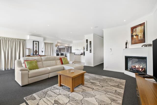 Luxury Penthouse, 1 King Bed, Bay View, Sea Facing