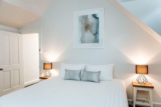 One or Two Bedroom King Suite