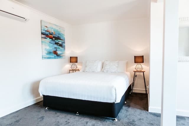 Deluxe Room, 1 Queen Bed