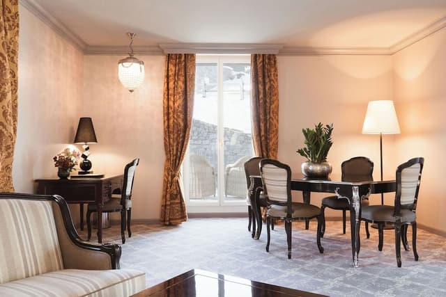 Carlton Suite, Lake View (95 m²)