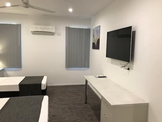 Deluxe Double or Twin Room, Private Bathroom