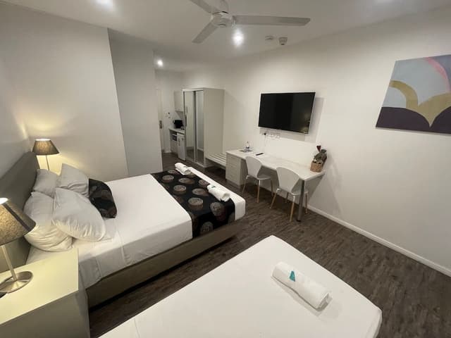 Deluxe Double or Twin Room, Private Bathroom
