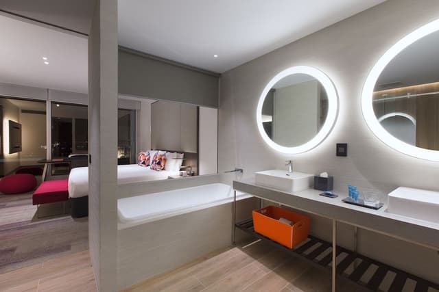 Suite, 1 Bedroom, River View