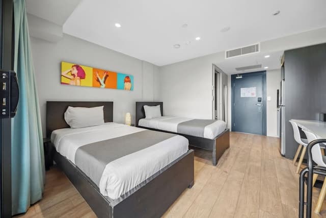 Deluxe Twin Studio with balcony
