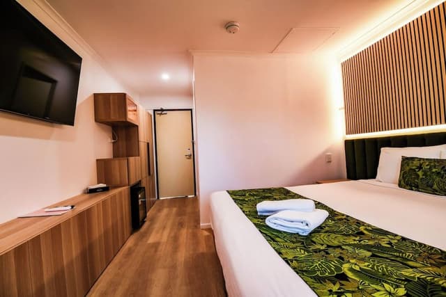 Deluxe Garden Room