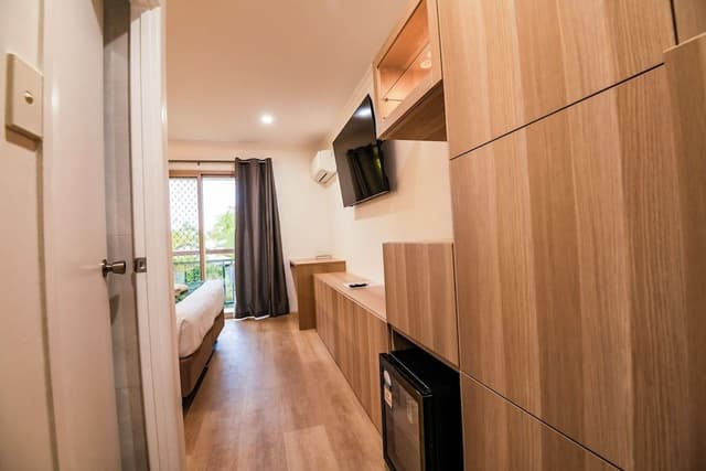 Deluxe Garden Room