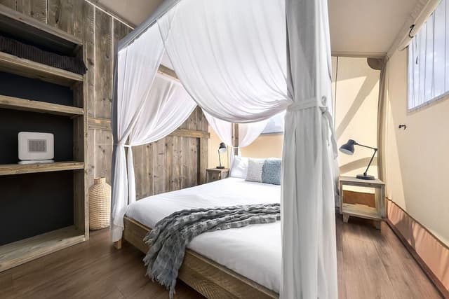 Deluxe Tent