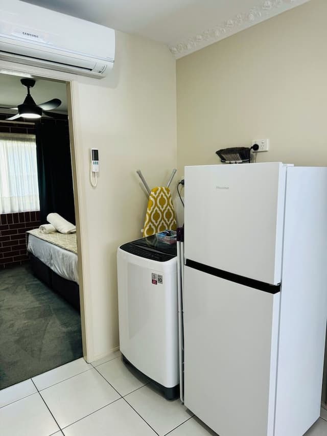 King Twin Bed Apartment