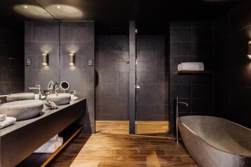 Premium Waterfront Suite