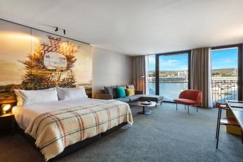 Superior Waterfront Room