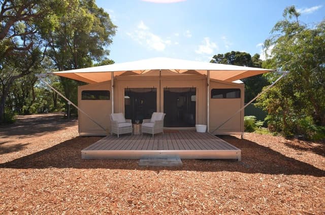Luxury King Eco Tent with Ensuite