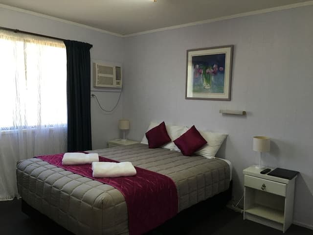 Standard Suite, 1 Bedroom, Non Smoking, Kitchenette (Queen)