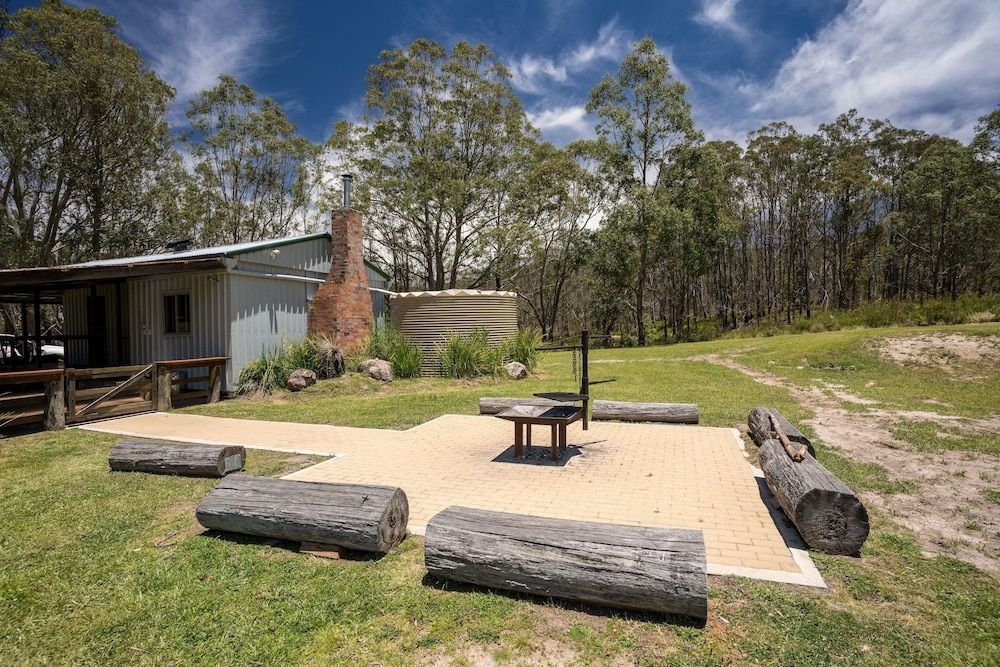 Four Bull Hut1
