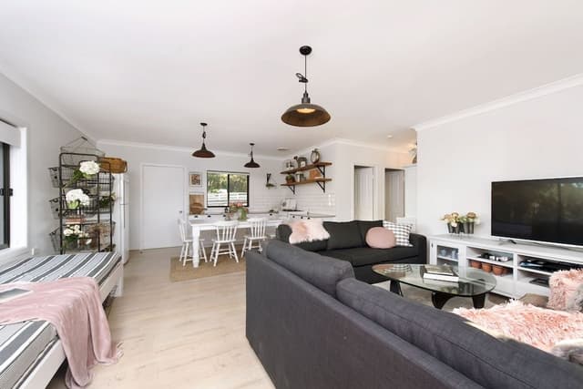 Luxury House, 3 Bedrooms (The Flowerhouse)
