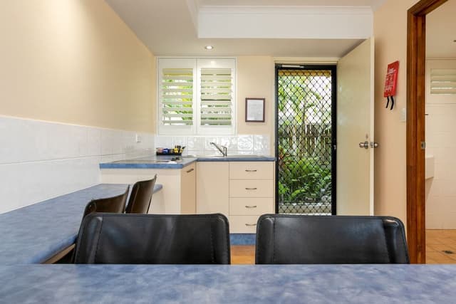 Classic Studio, 2 Queen Beds, Balcony, Marina View