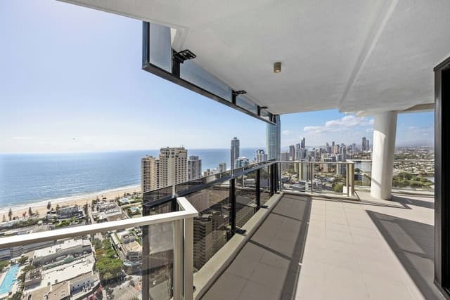 Sub Penthouse, 3 Bedrooms, 2 Bathrooms, Ocean View (Level 35)