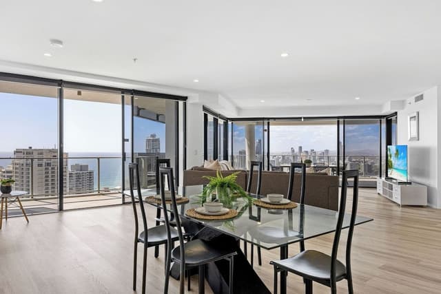 Sub Penthouse, 3 Bedrooms, 2 Bathrooms, Ocean View (Level 35)