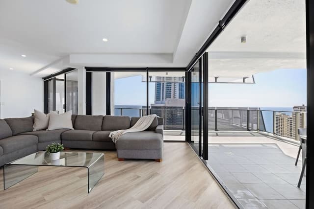 Sub Penthouse, 3 Bedrooms, 2 Bathrooms, Ocean View (Level 35)