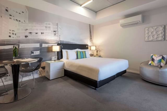 Studio with City -View & Balcony - No Housekeeping