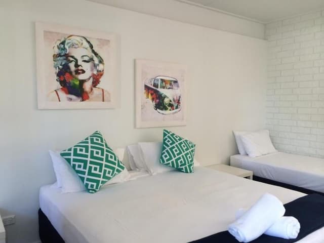 Family Room (No Daily Service)