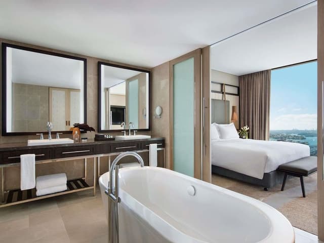Club Suite, 1 King Bed, Harbor View (Prestige, Club Millésime)