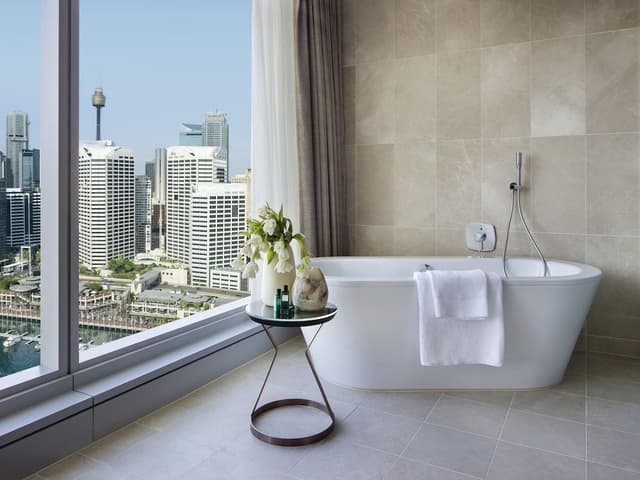 Junior Suite, 1 King Bed, Harbor View (Club Millésime Benefits)