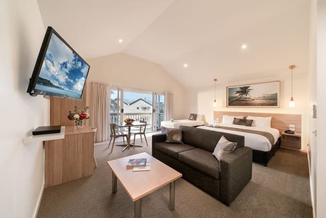 Balcony Suite with Free Parking and Wifi