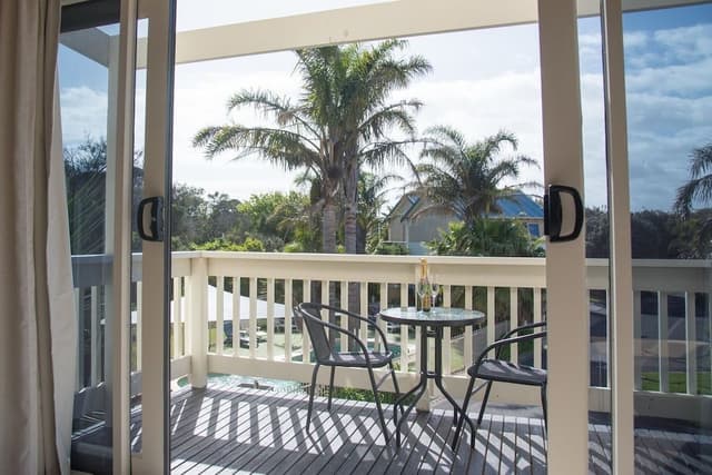 Balcony Suite with Free Parking and Wifi