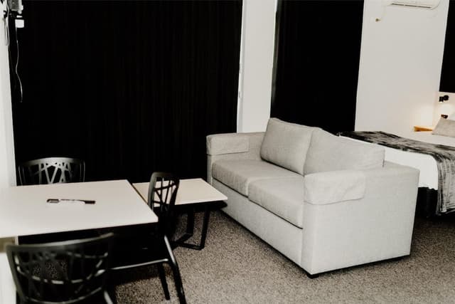 Studio, 2 Queen Beds