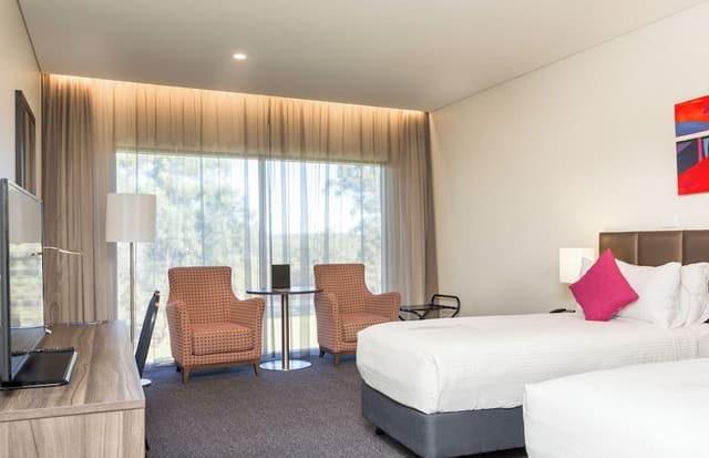 Executive Twin Suite