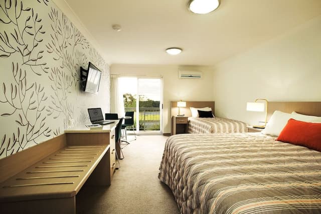 Riverview Motel (Upstairs)