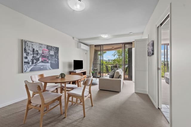 One Bedroom Apartment