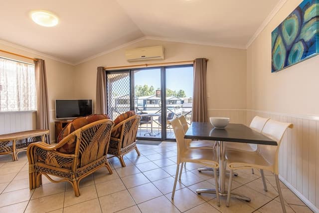 Deluxe Chalet, 2 Bedrooms, Non Smoking, Kitchen (Chalet Deluxe)